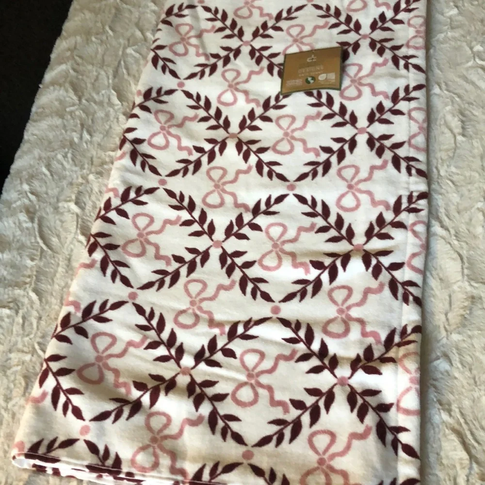 Deborah Connolly BOWS Bath and Hand Towels